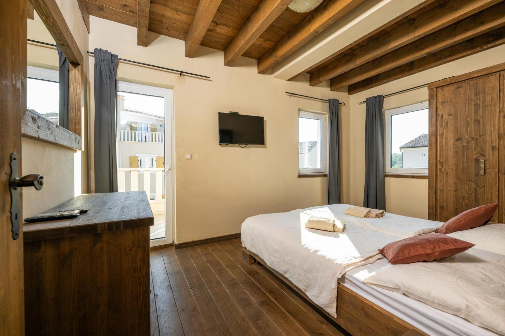 Villa Castagna Near The Sea With Private Pool And Sauna Premantura Buitenkant foto
