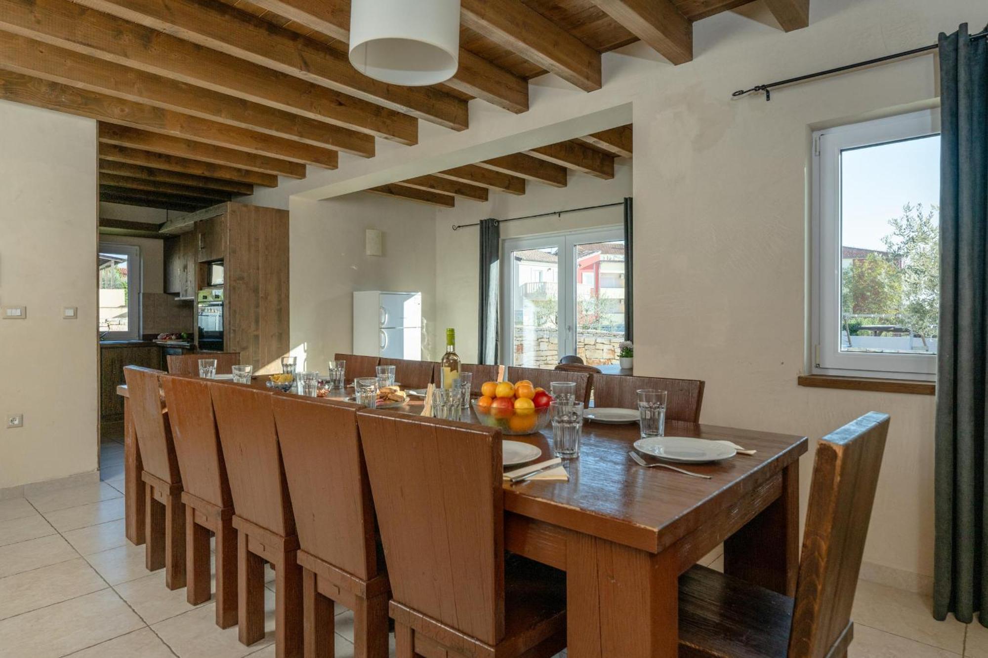 Villa Castagna Near The Sea With Private Pool And Sauna Premantura Buitenkant foto