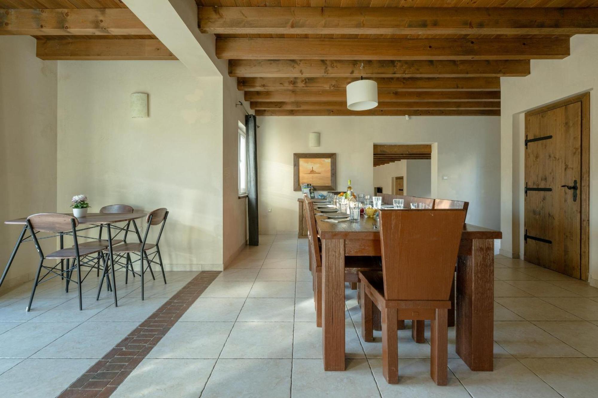 Villa Castagna Near The Sea With Private Pool And Sauna Premantura Buitenkant foto