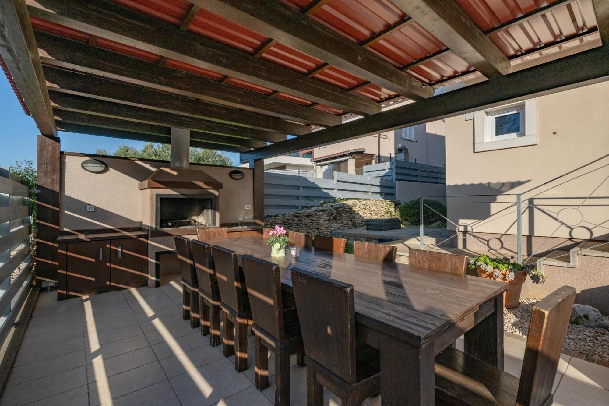 Villa Castagna Near The Sea With Private Pool And Sauna Premantura Buitenkant foto