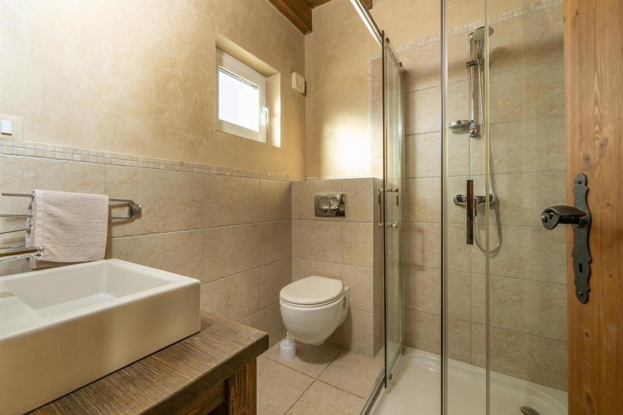 Villa Castagna Near The Sea With Private Pool And Sauna Premantura Buitenkant foto
