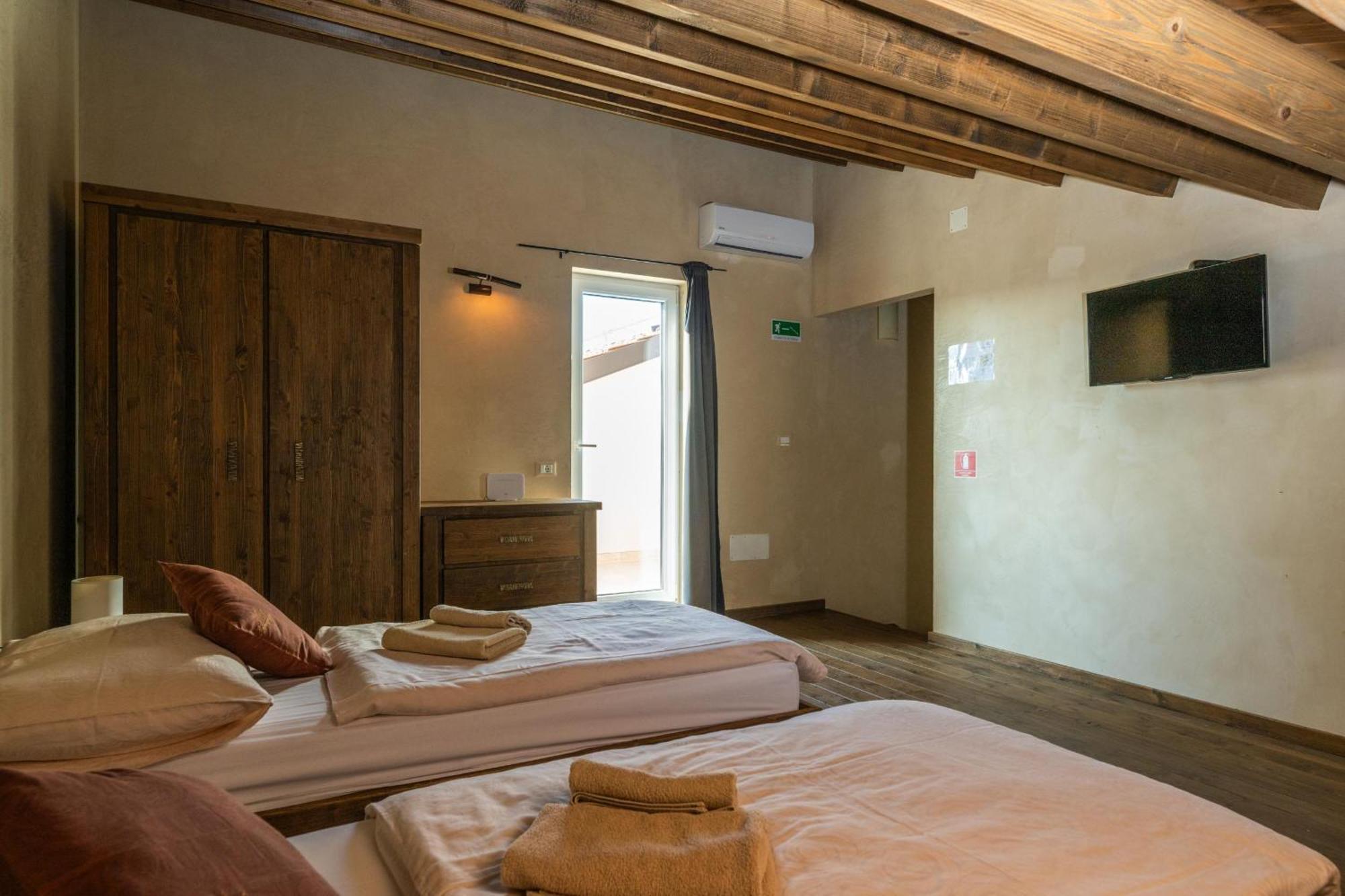 Villa Castagna Near The Sea With Private Pool And Sauna Premantura Buitenkant foto