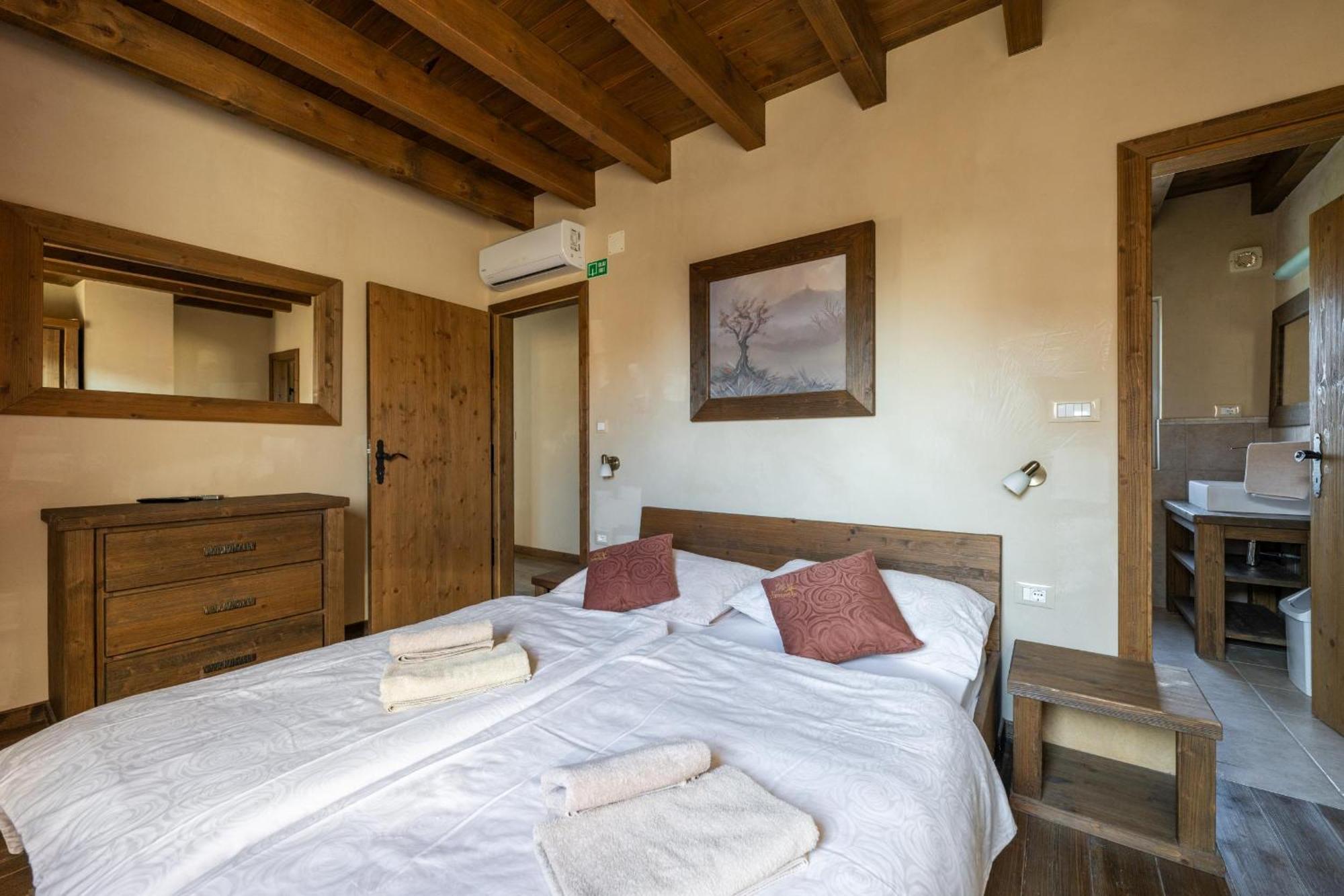 Villa Castagna Near The Sea With Private Pool And Sauna Premantura Buitenkant foto