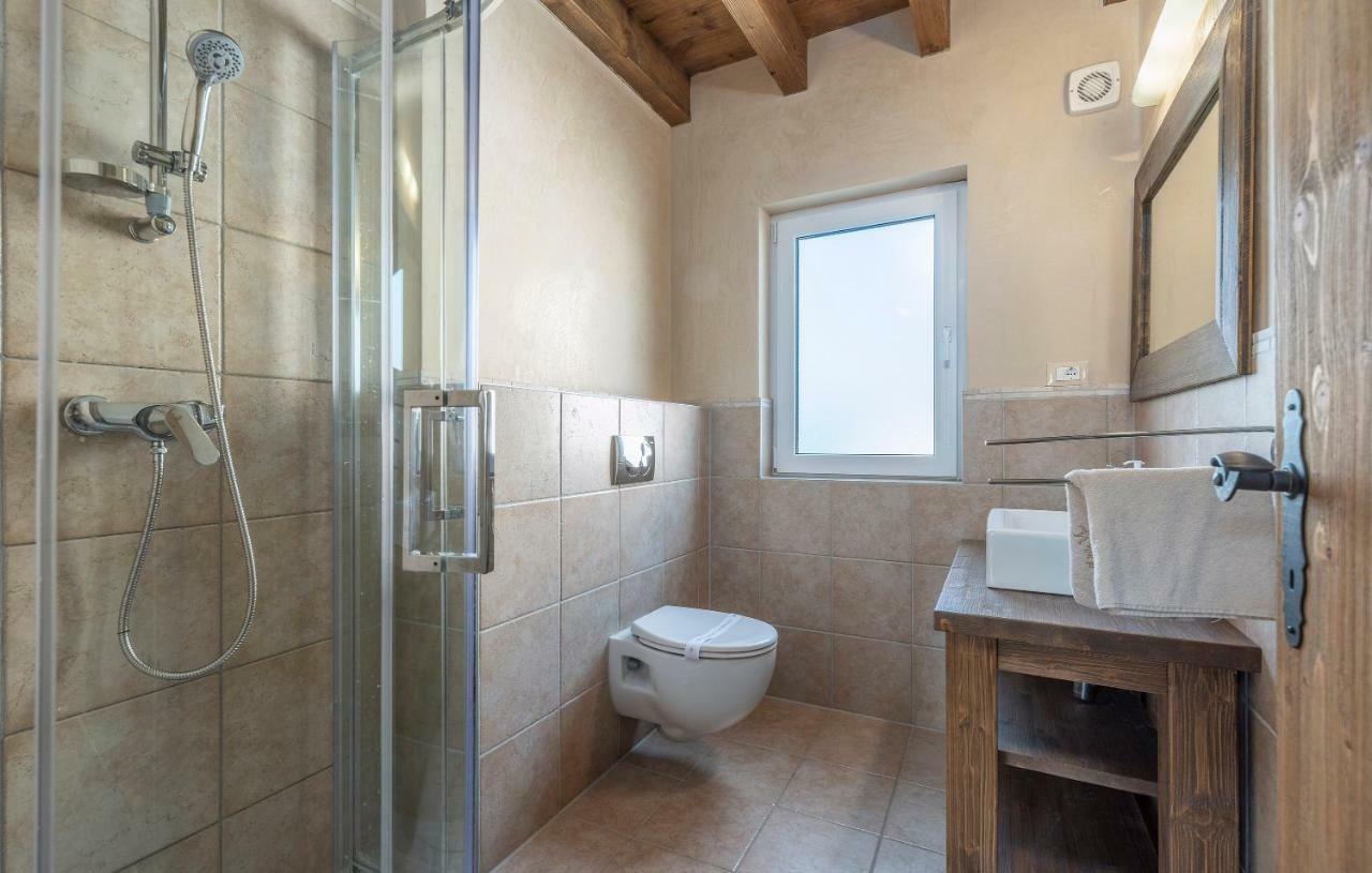 Villa Castagna Near The Sea With Private Pool And Sauna Premantura Buitenkant foto